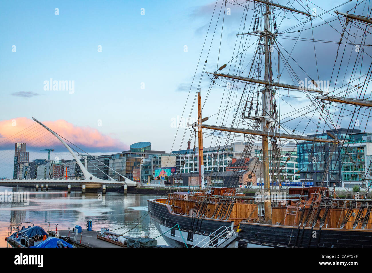 The Samuel Beckett Bridge over the river Liffey, Dublin at night Stock ...