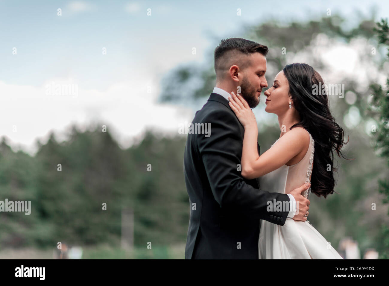 Intimate close up bride hi-res stock photography and images - Alamy
