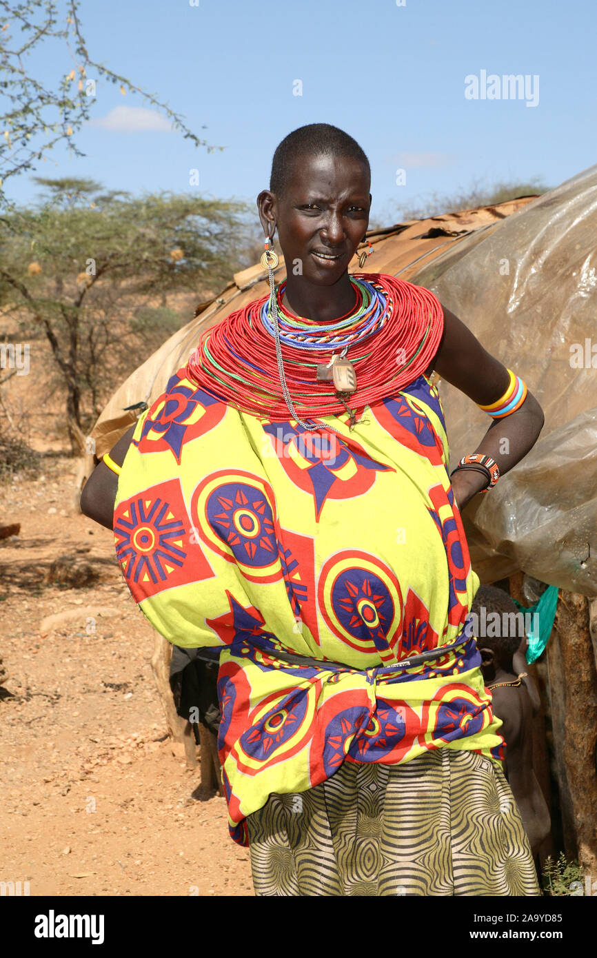 Afrika, Kenia, Samburu, Frau, bunt, buntes, Gewand, Kleid, Schmuck, Perlschmuck, Stock Photo