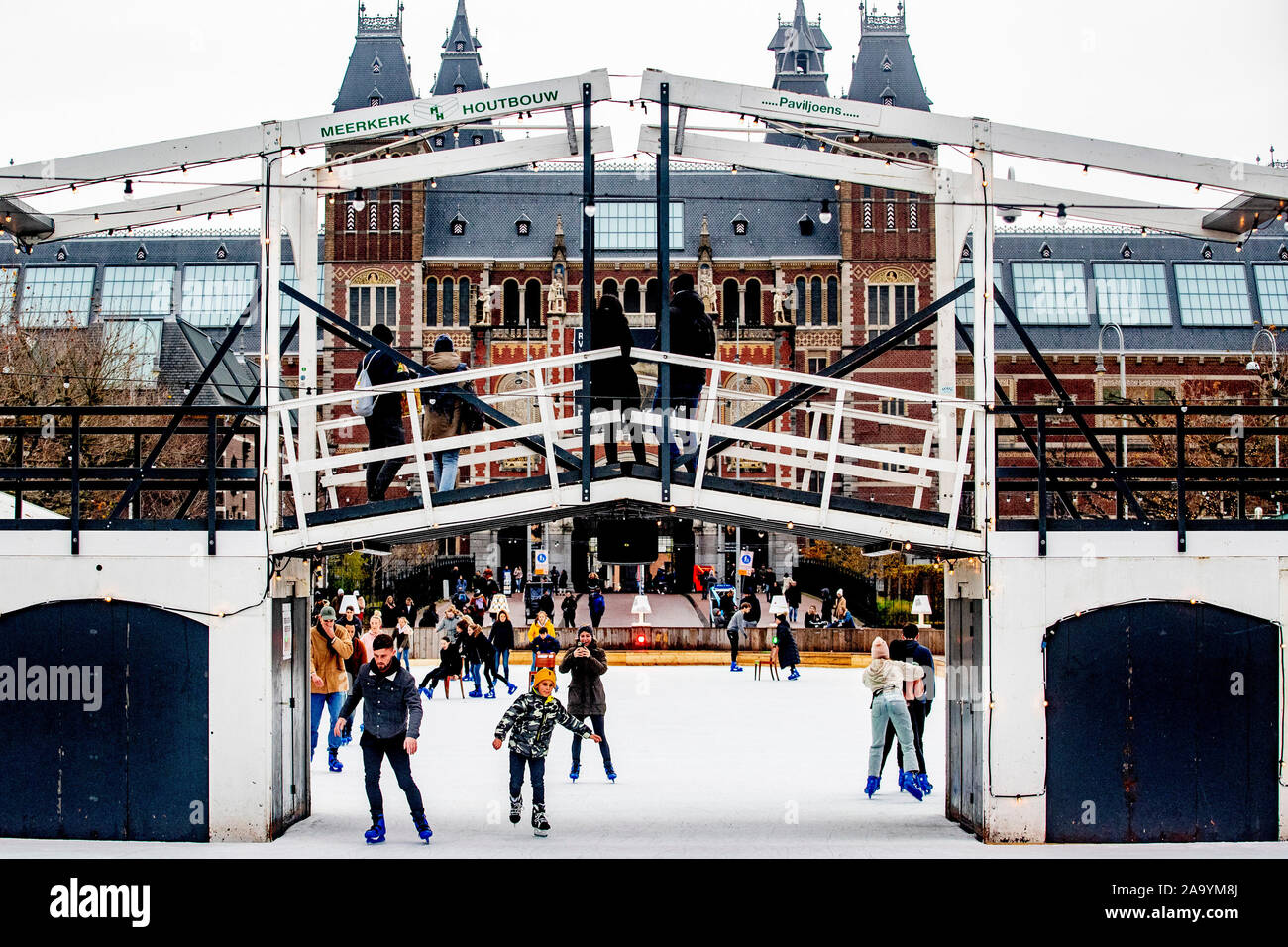 Amsterdam, Netherlands. 18th Nov, 2019. AMSTERDAM, Museumplein, 1811