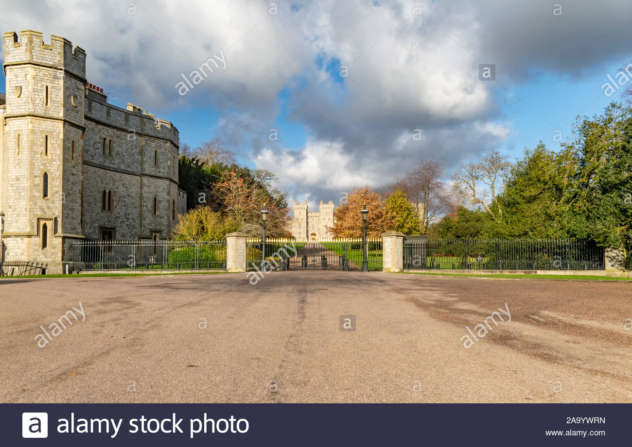 Barriers Queen High Resolution Stock Photography and Images Alamy