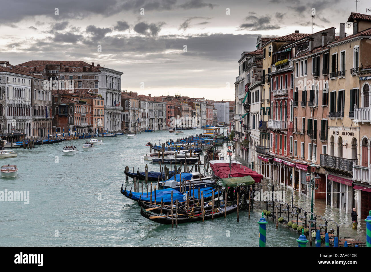 Venice toruism hi-res stock photography and images - Alamy