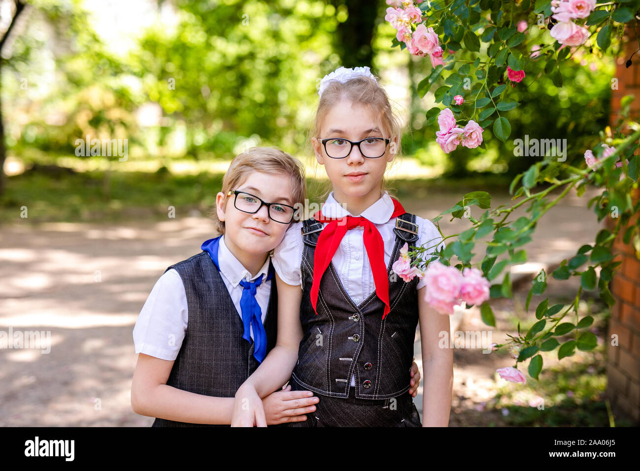 Russian Elementary School uniform two primary student wearing school uniform. russian elementary school Stock  Photo - Alamy