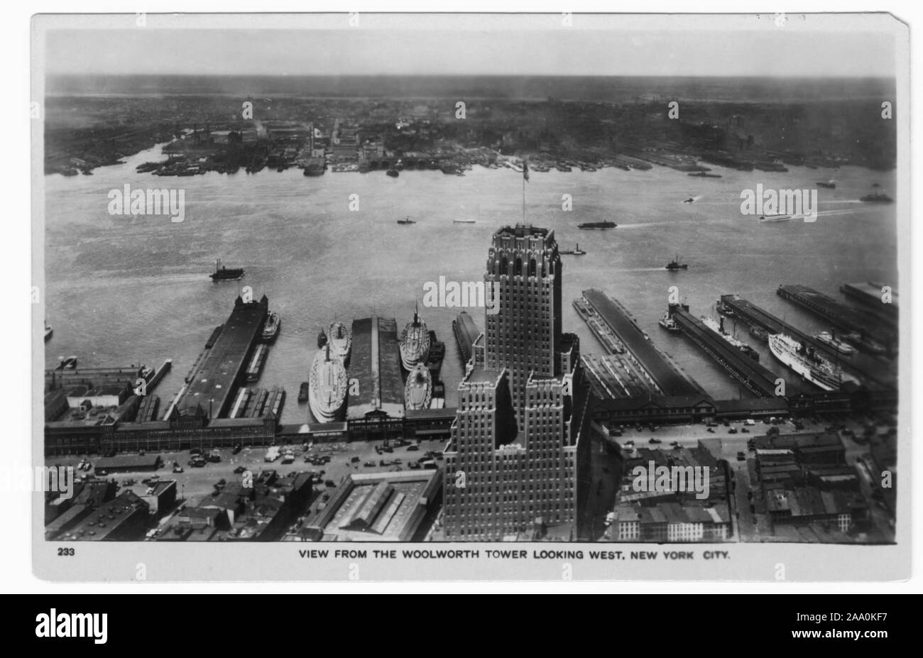 Engraved postcard of an aerial view of the Hudson River and piers from the Woolworth Building, New York City, published by L. Jonas and Company Inc, 1935. From the New York Public Library. () Stock Photo