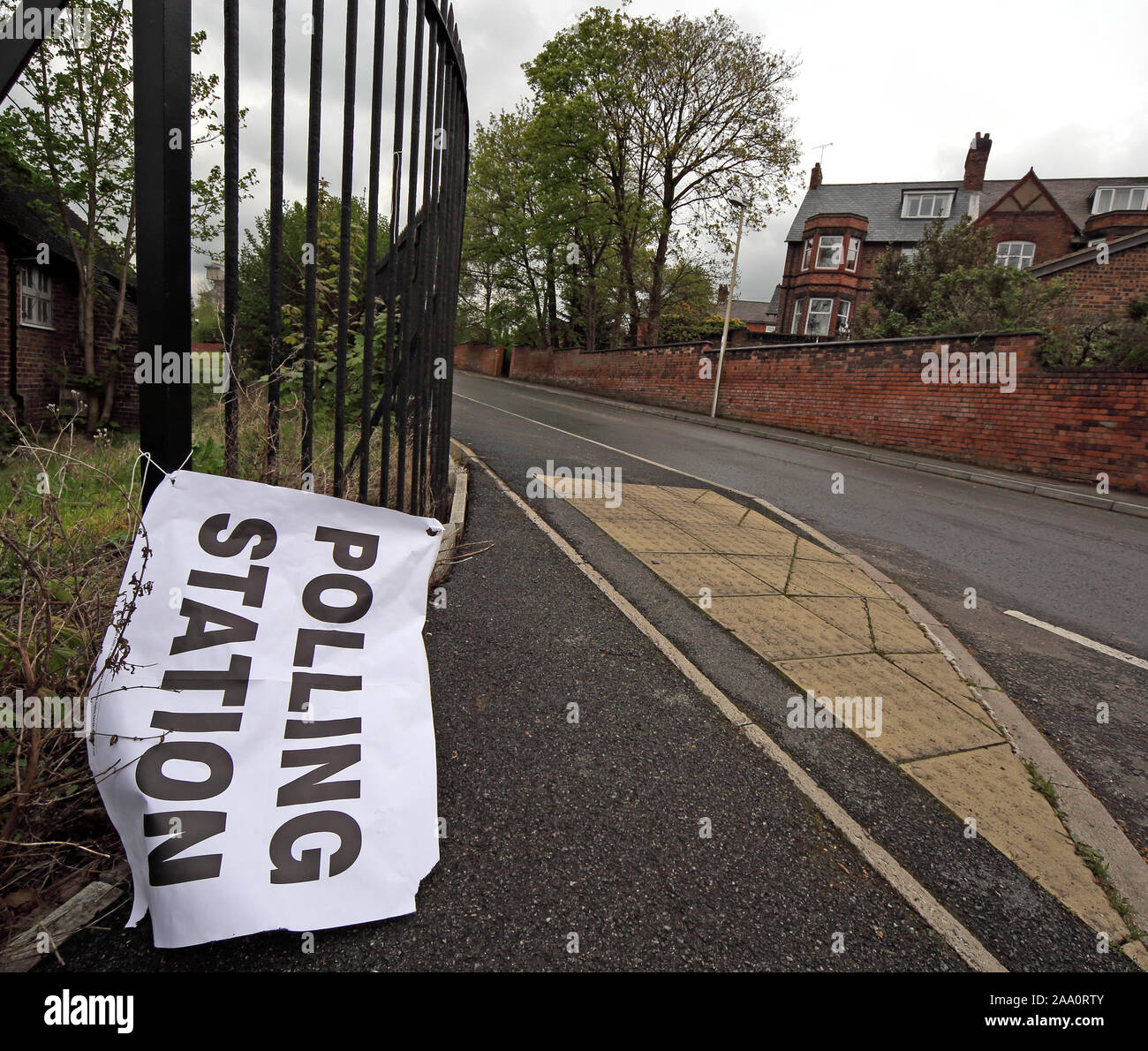 UK Polling station, open ready for voting, General Election, sign ripped down, voter apathy, Winnington Rec, Park Road, Northwich,Cheshire, CW8 4EB Stock Photo