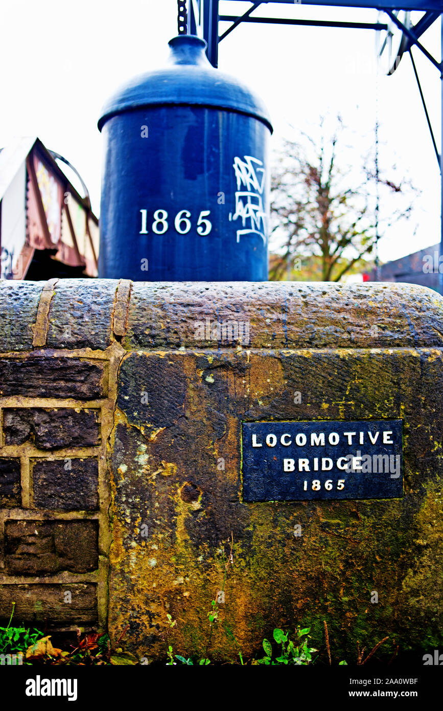 Locomotive bridge, Brad Canal, Huddersfield, Borough of Kirklees, England Stock Photo