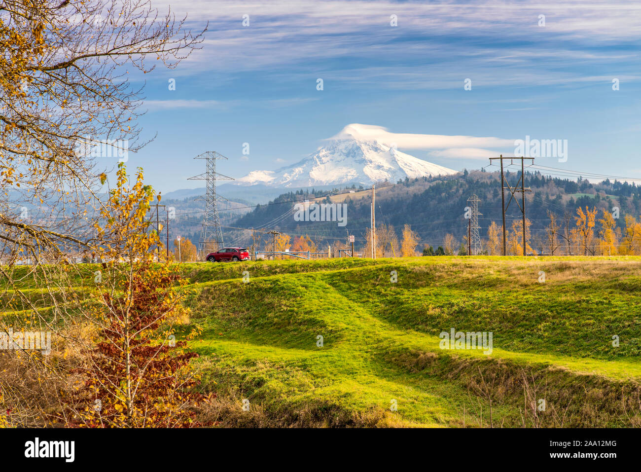 Mt hood autumn hires stock photography and images Alamy