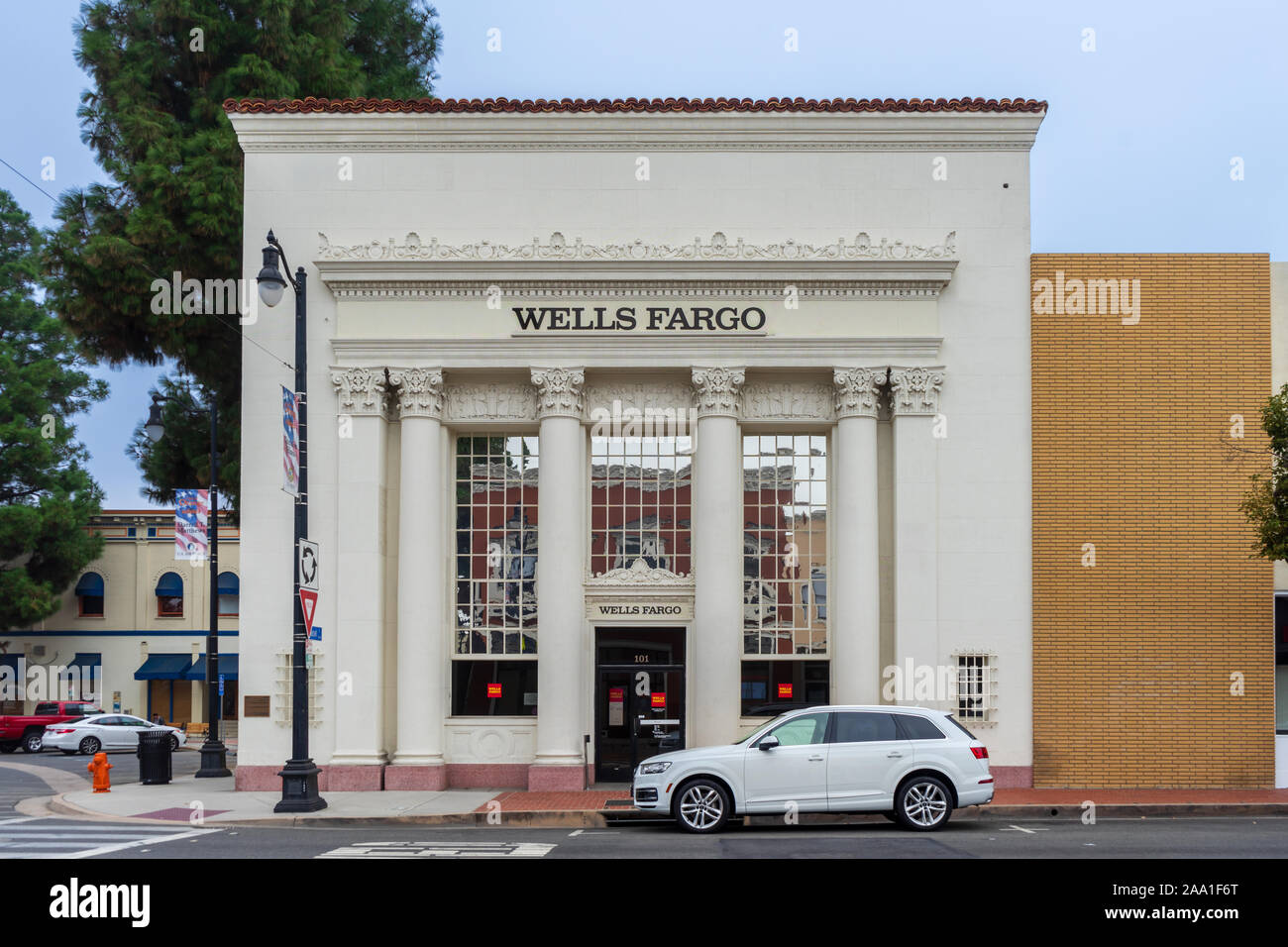 Wells Fargo Logo High Resolution Stock Photography and Images Alamy