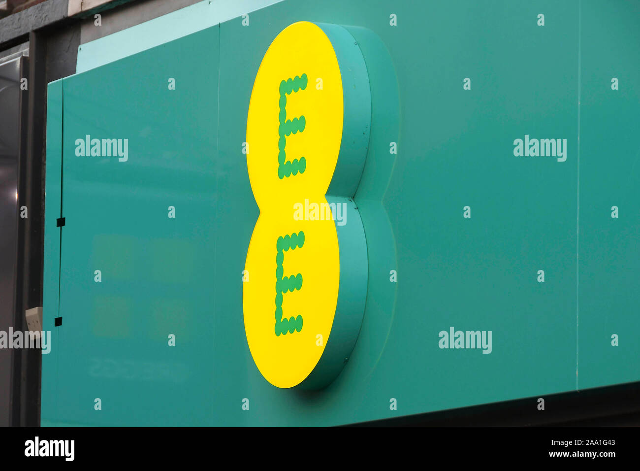 An ee phone shop hires stock photography and images Alamy
