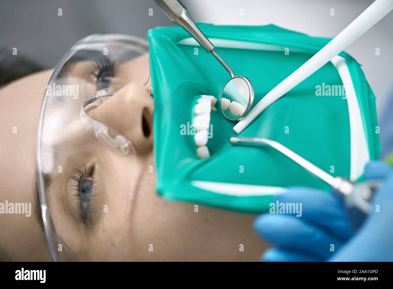 Rubber dam hires stock photography and images Alamy