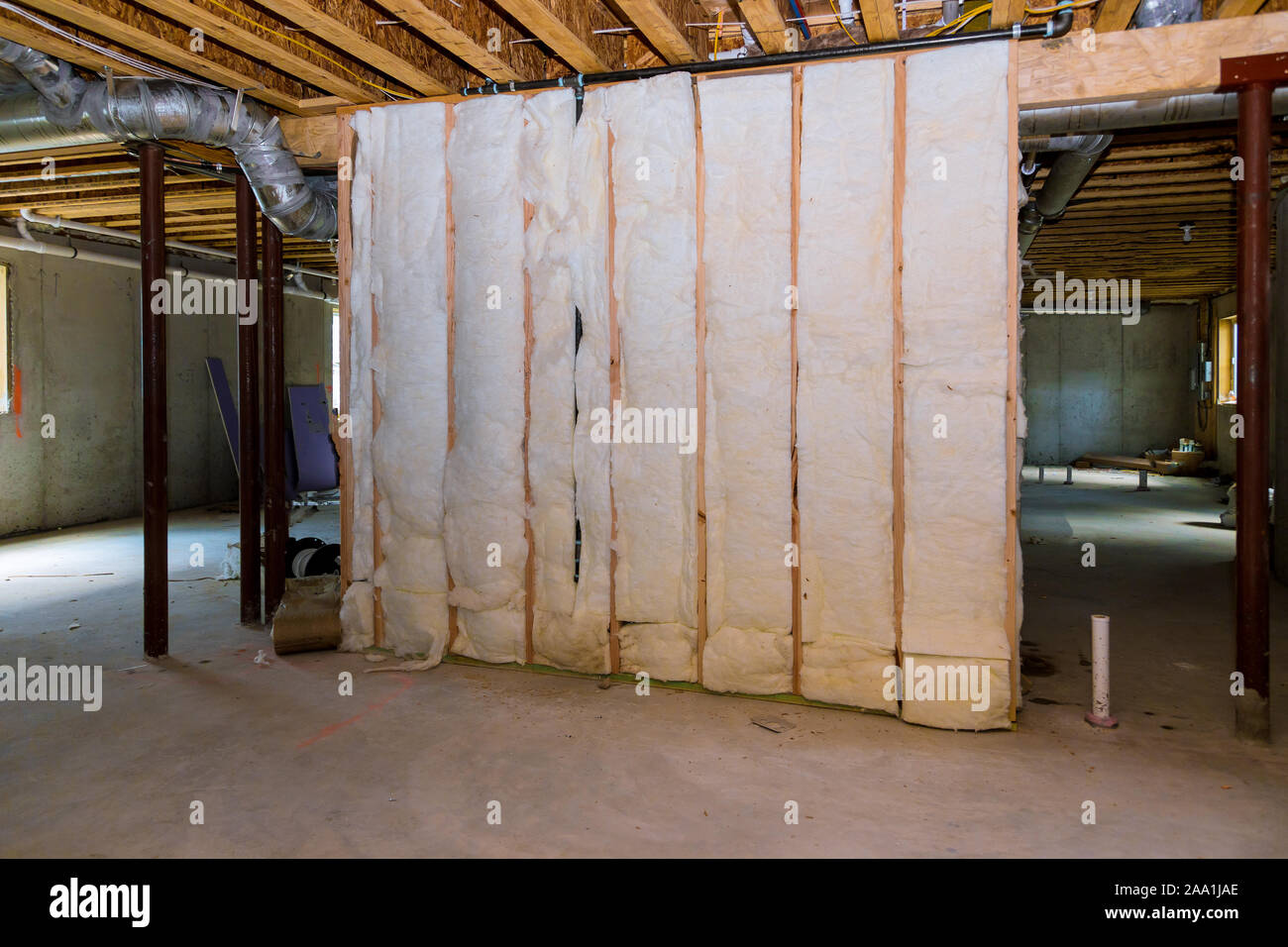 Insulation of basement with fiberglass of house with insulation ...