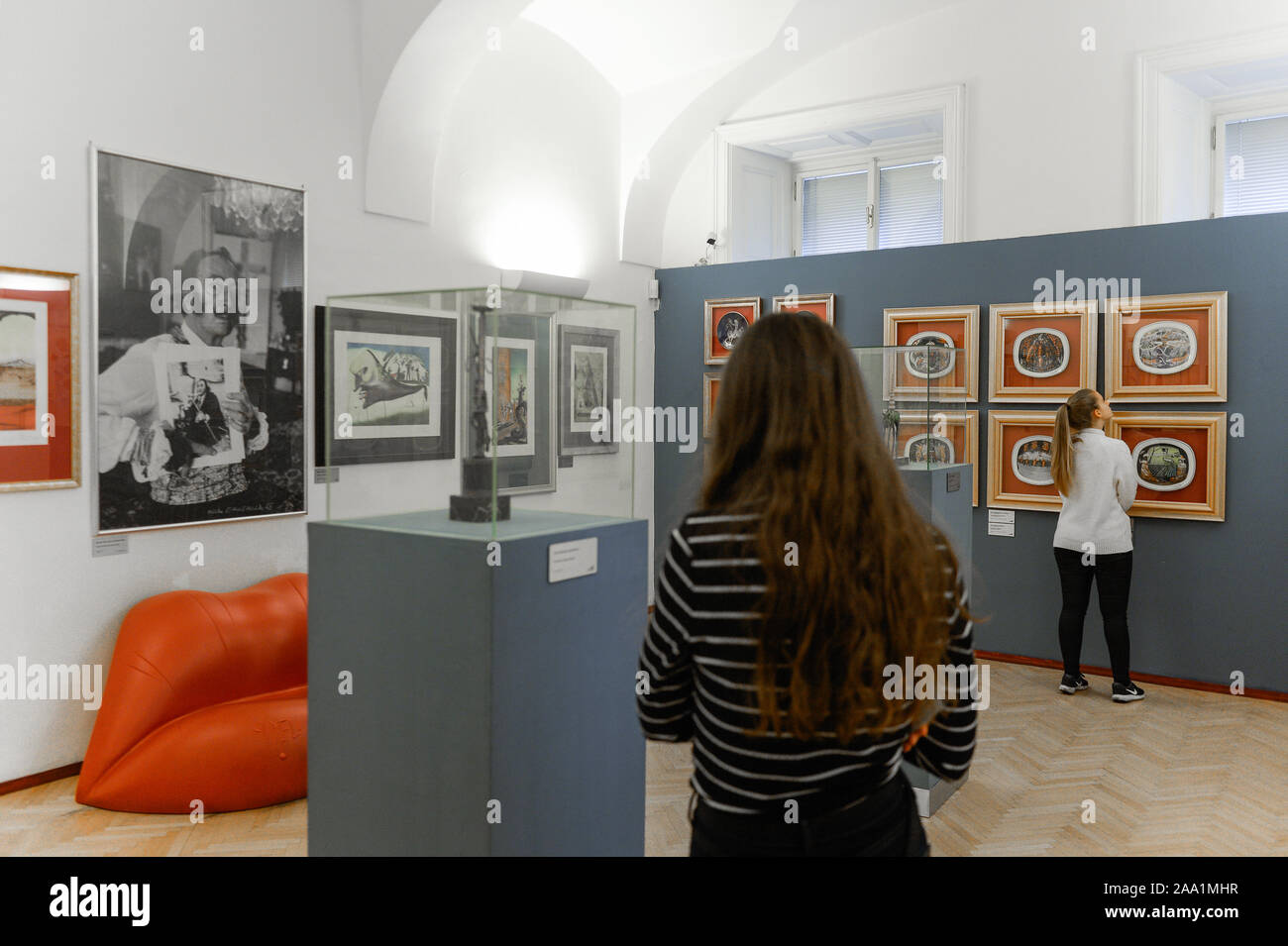 Prague, Czech Republic. 18th Nov, 2019. Visitors admire art works of the world famous Spanish artist, Salvador Dali during the exhibition.Central Gallery presents chronological exhibitions of Spanish artist Salvador Dali and American pop art master Andy Warhol. Both artists are among the biggest art influences in the art world. Credit: SOPA Images Limited/Alamy Live News Stock Photo