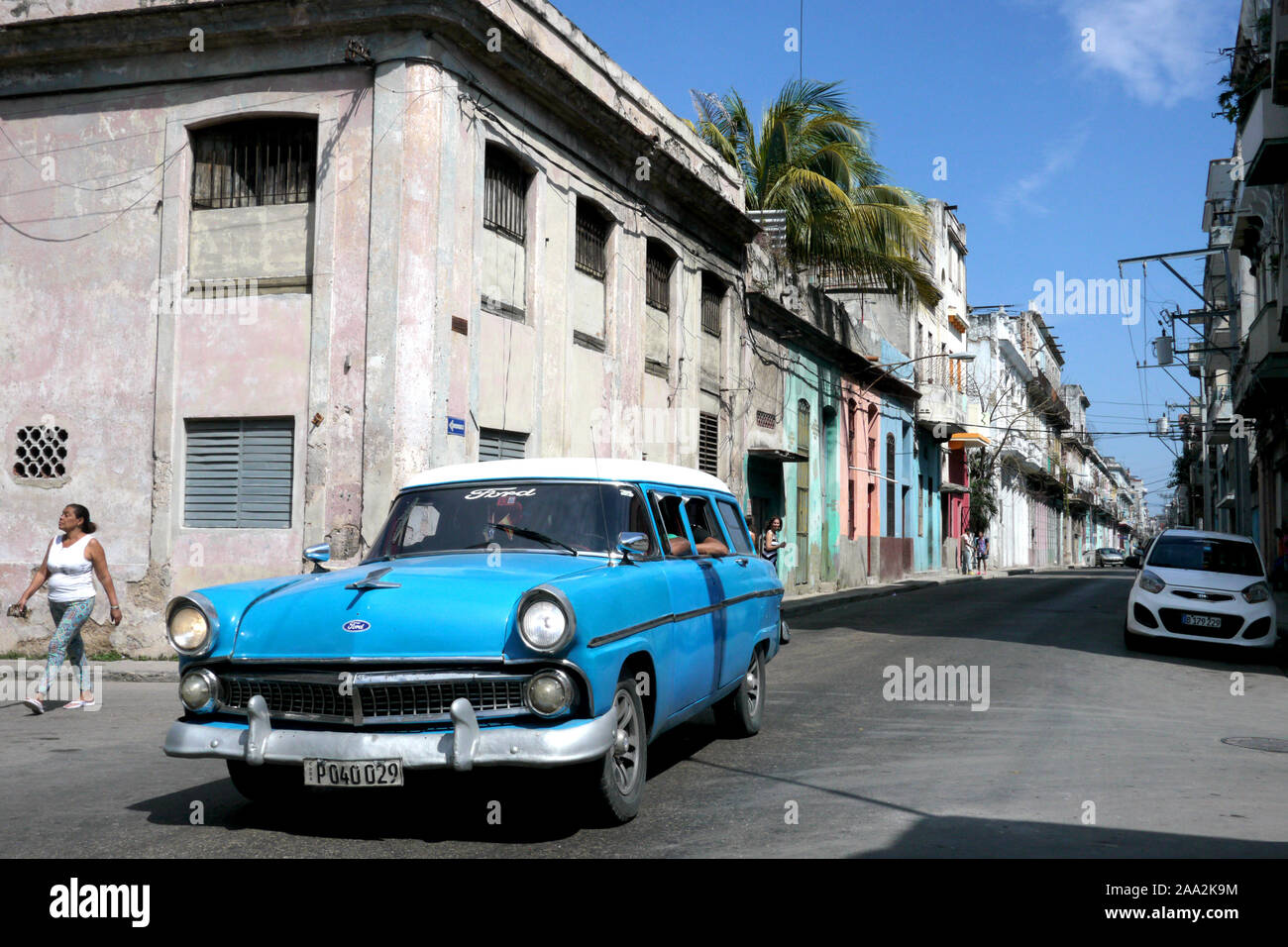 HAVANA, CUBA 20 December 2016 Old American cars are still a common