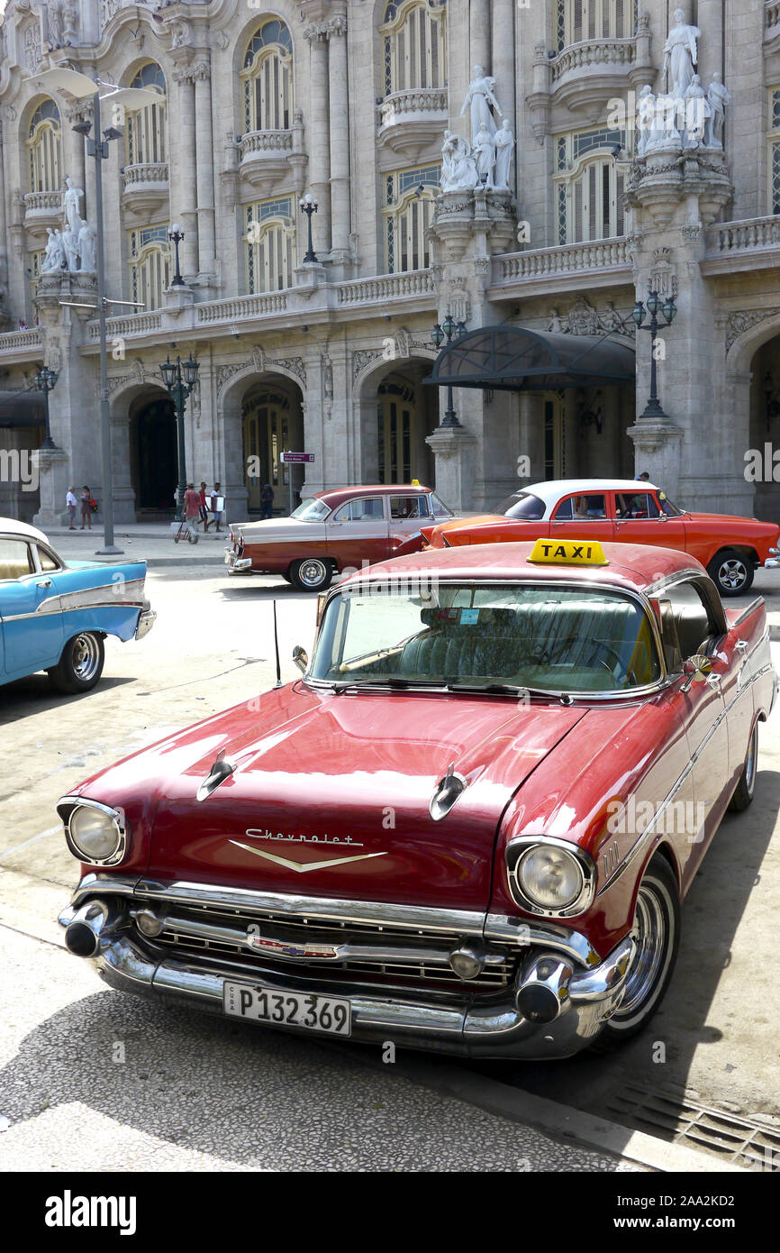 HAVANA, CUBA 20 December 2016 Old American cars are still a common