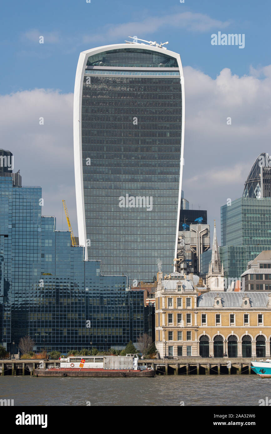 The Walkie-Talkie, Building designed by architect Rafael Viñoly. City of  London, Great Britain Stock Photo - Alamy