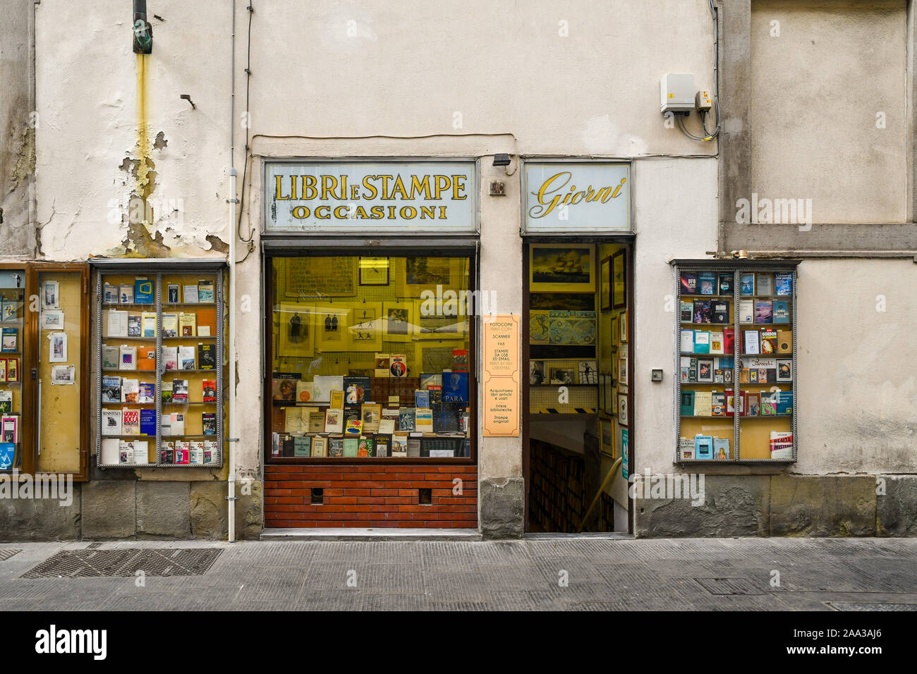 Exterior of the historic bookshop Giorni, selling antique books and prints in the historic centre of Florence, Tuscany, Italy Stock Photo