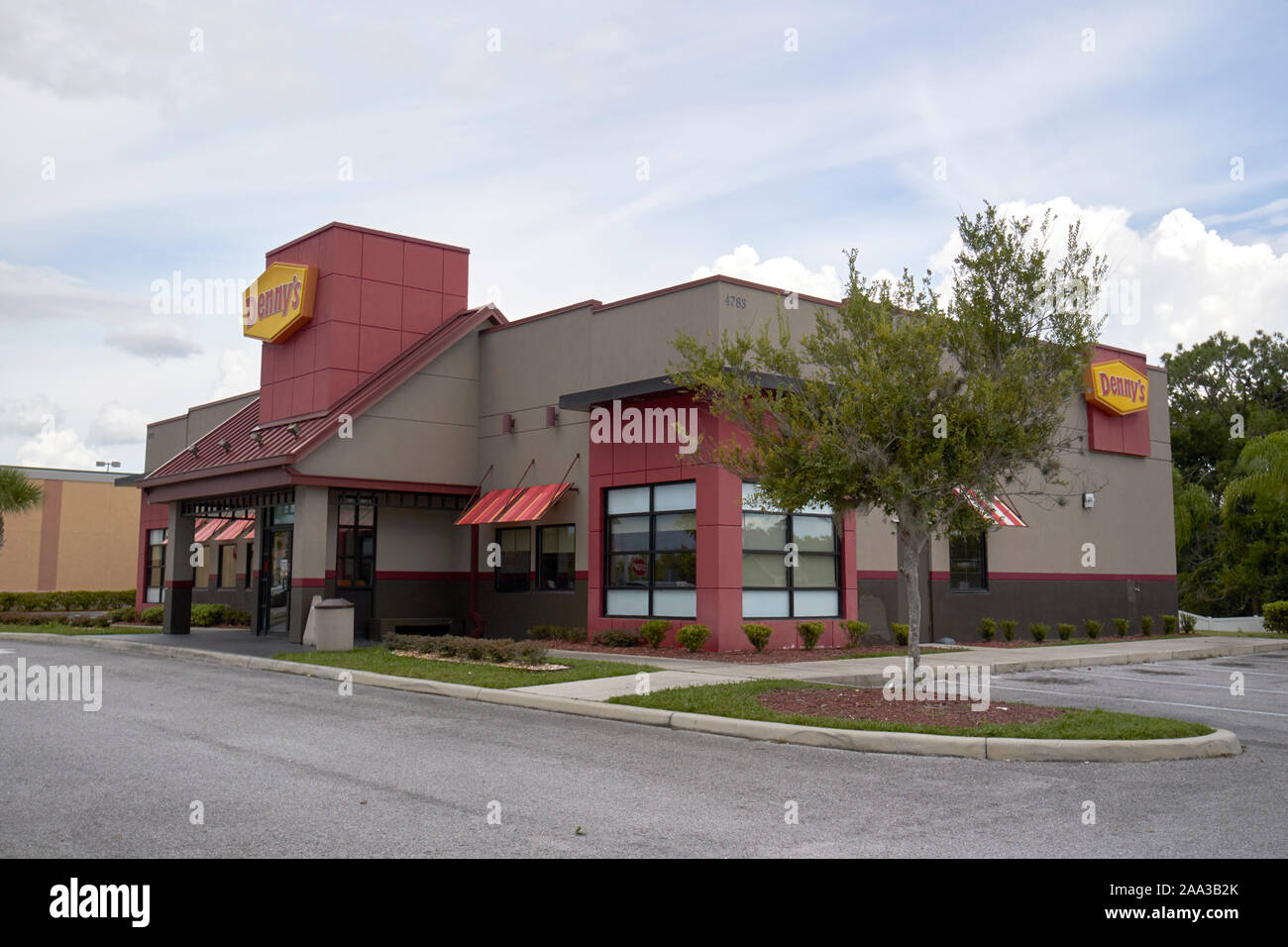 A Denny's Diner on International Drive, Orlando, Central Florida, USA Stock  Photo - Alamy