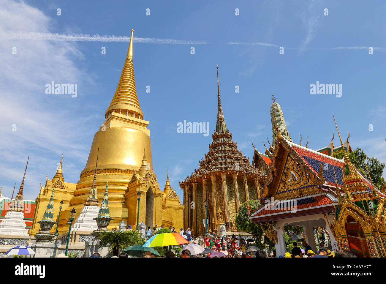 BANGKOK/THAILAND - 18th Nov, 2019 : Travelling to Emerald Buddha Statue, Grand Palace, Bangkok, Thailand. Stock Photo