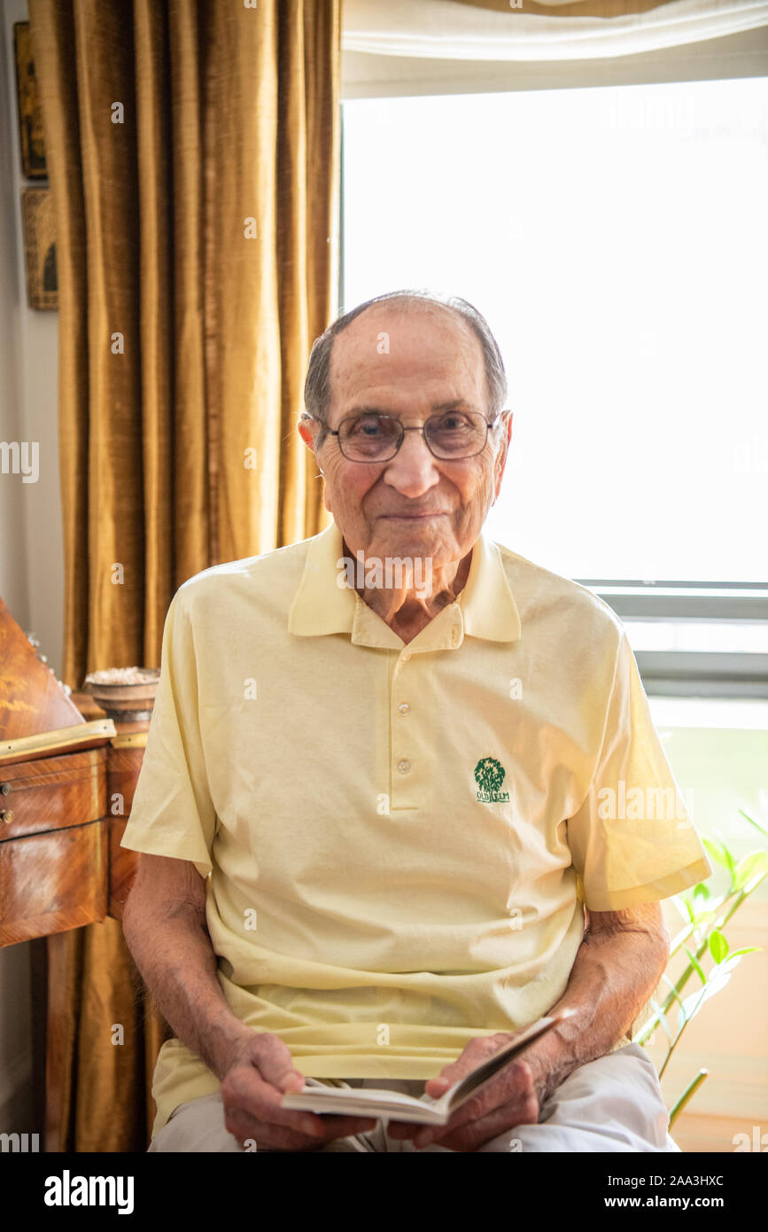 former Jewish refugee, CIA official and wine merchant Peter Sichel at his home at Manhattan, NYC Stock Photo