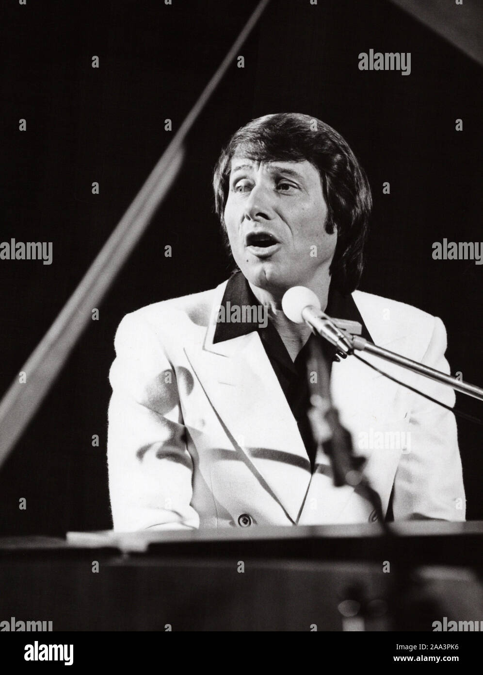 Udo Jrgens 1980 Hi-res Stock Photography And Images - Alamy