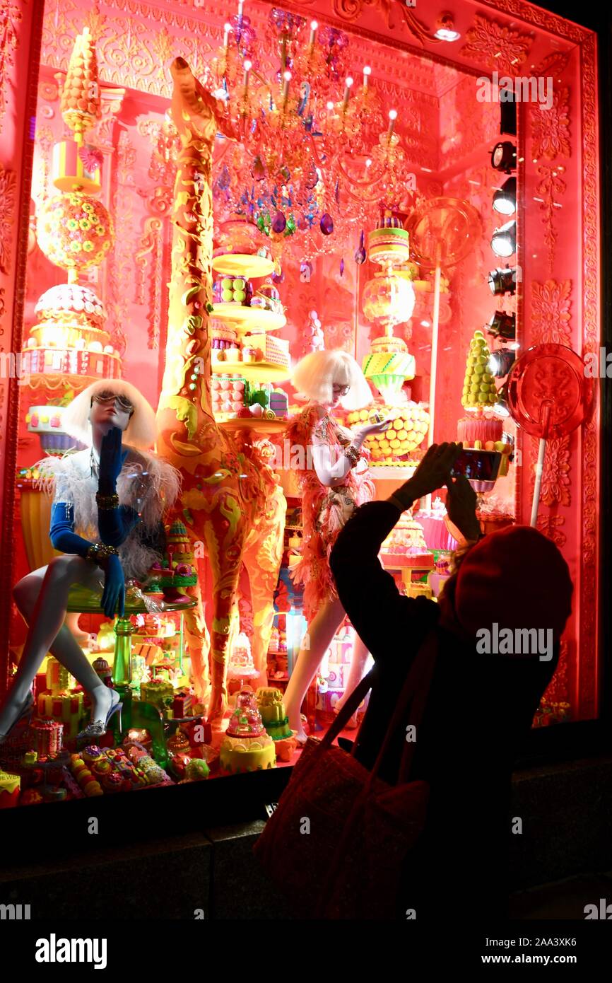 Spectators view holiday window display at Bergdorf Goodman in NYC Stock  Photo - Alamy