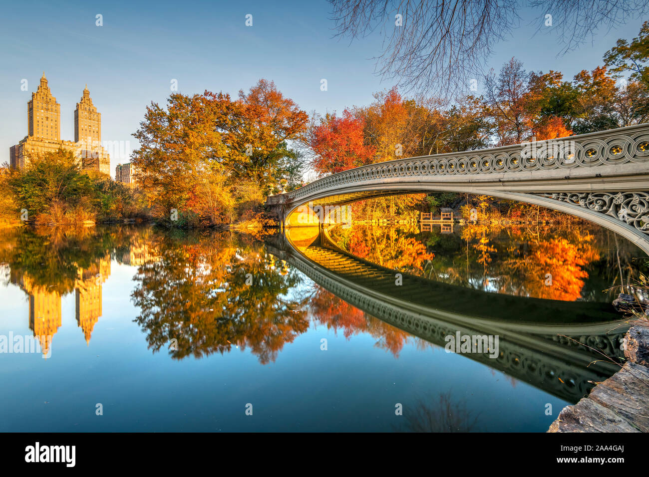 Bow bridge central park hires stock photography and images Alamy