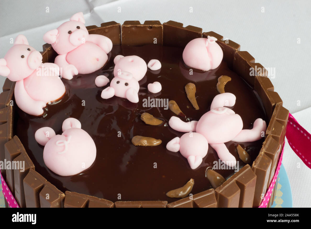 Peppa pig birthday cake hi-res stock photography and images - Alamy