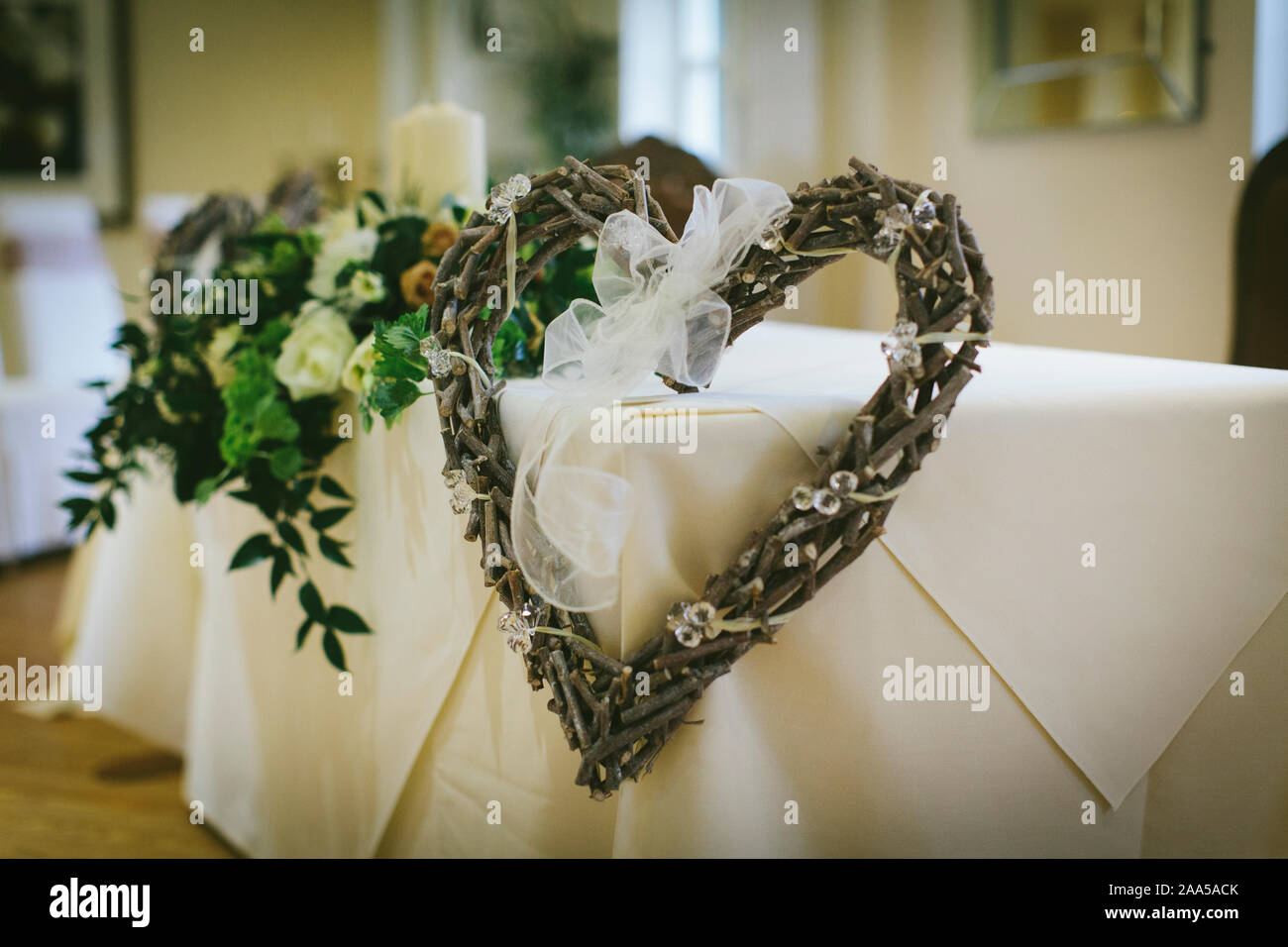 Wedding Venue Decoration Heart Shaped Wooded Ornament On Wedding