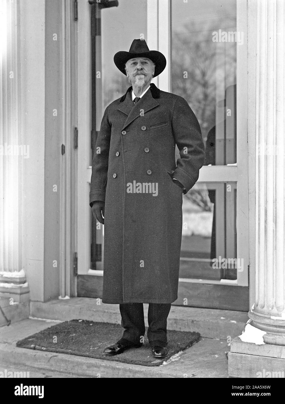 Buffalo Bill Cody ca. 1913-1917 standing in winter coat Stock Photo