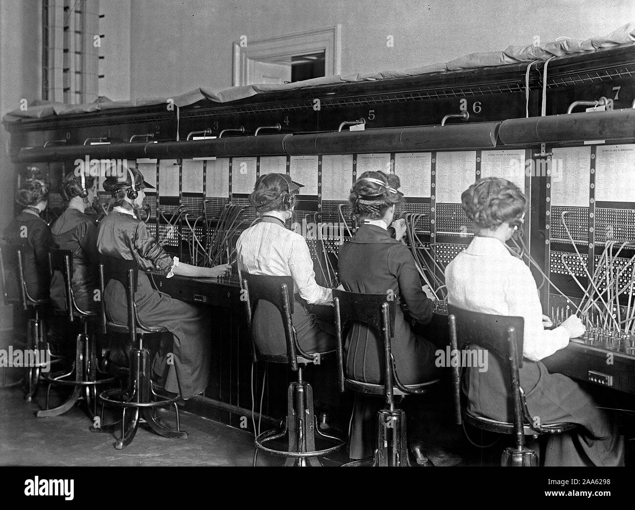 Telephone operators ca. 19141917 Stock Photo Alamy