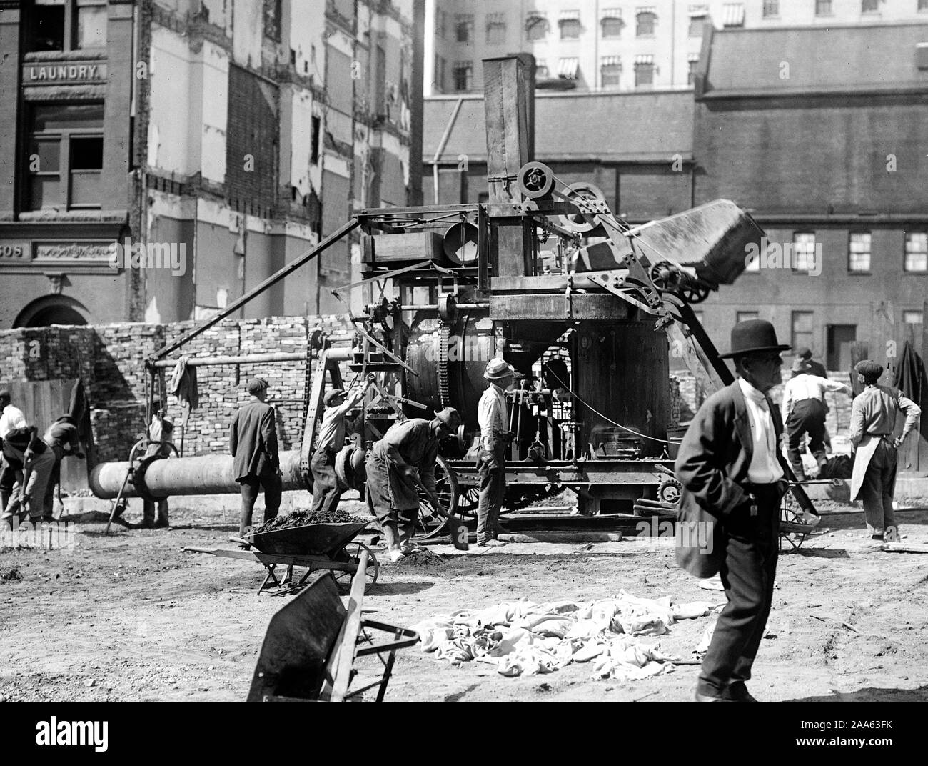Early 1900s construction equipment ca. 19161918 Stock Photo Alamy