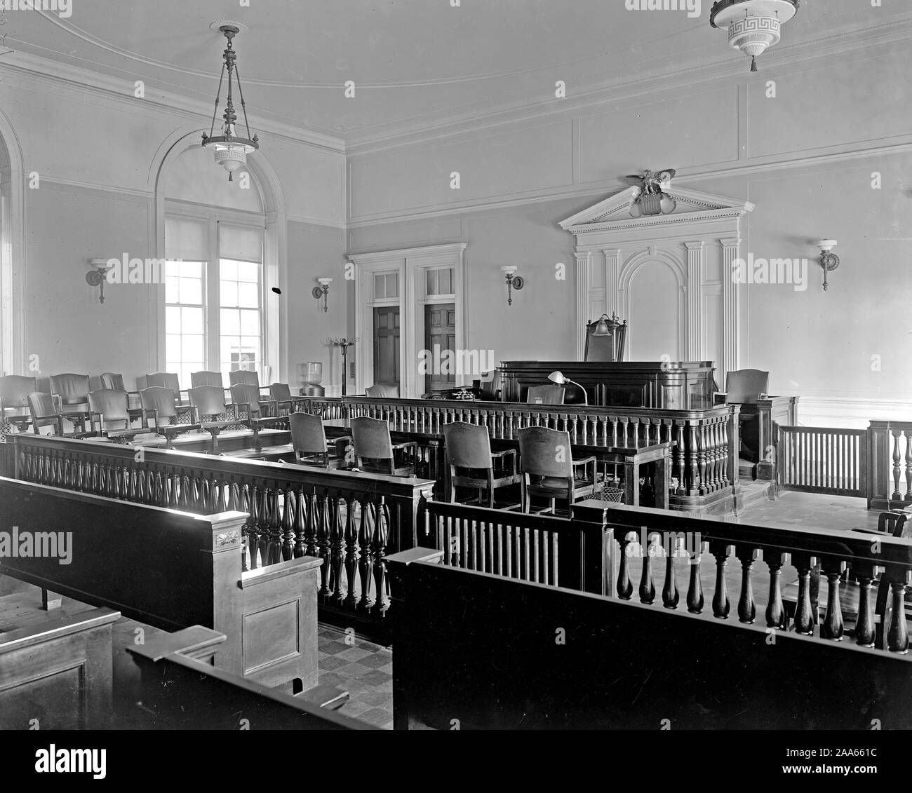 Courtroom Black and White Stock Photos & Images - Alamy