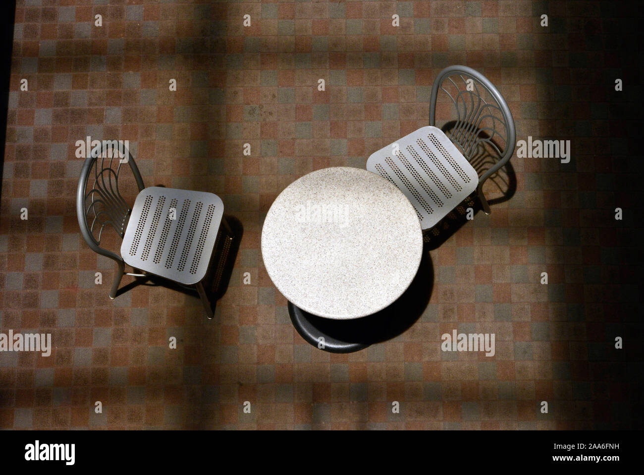 Atrium meeting place hi-res stock photography and images - Alamy
