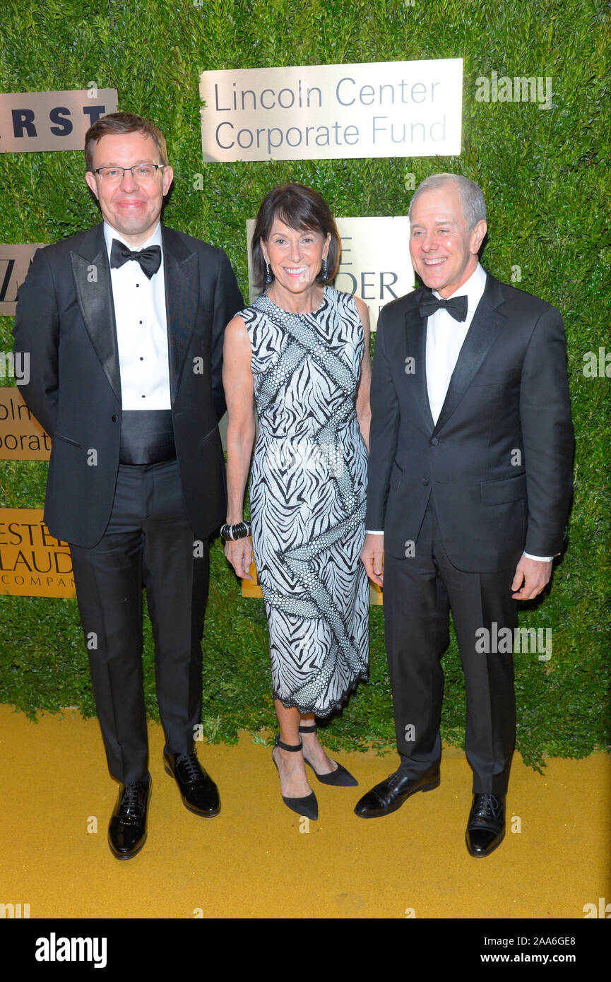 NEW YORK, - NOVEMBER 18: Henry Timms, Katherine Farley, and Steven Swartz attend the Lincoln Center Corporate Gala honoring Leonard A. L Stock Photo - Alamy