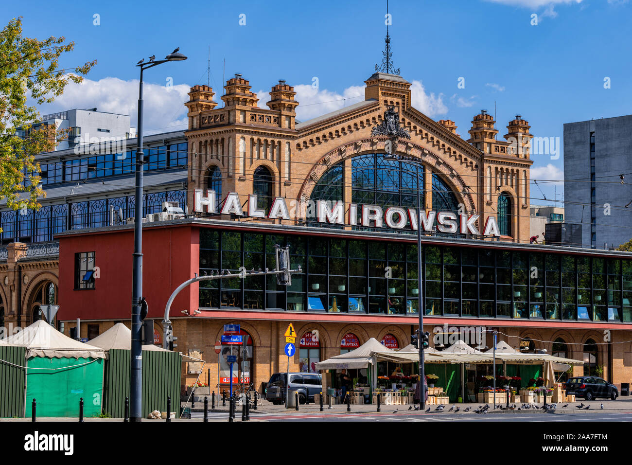 Warsaw, Poland - August 15, 2019: Hala Mirowska market in historic  building, city landmark constructed between 1899 and 1901 Stock Photo -  Alamy