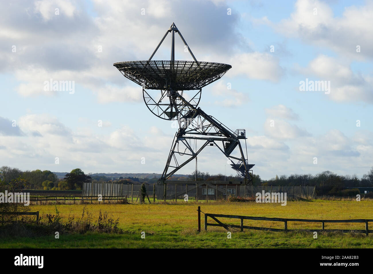 Decomissioned radio telescope dish at Cambridge University's Mullard Observatory Stock Photo