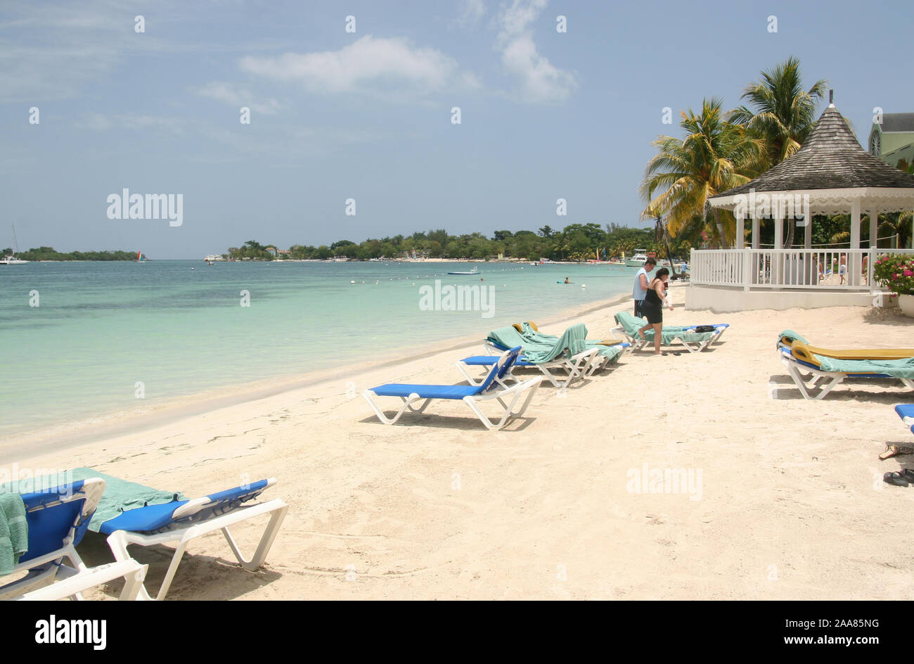 Sunny beach in Negril, Jamaica Stock Photo - Alamy