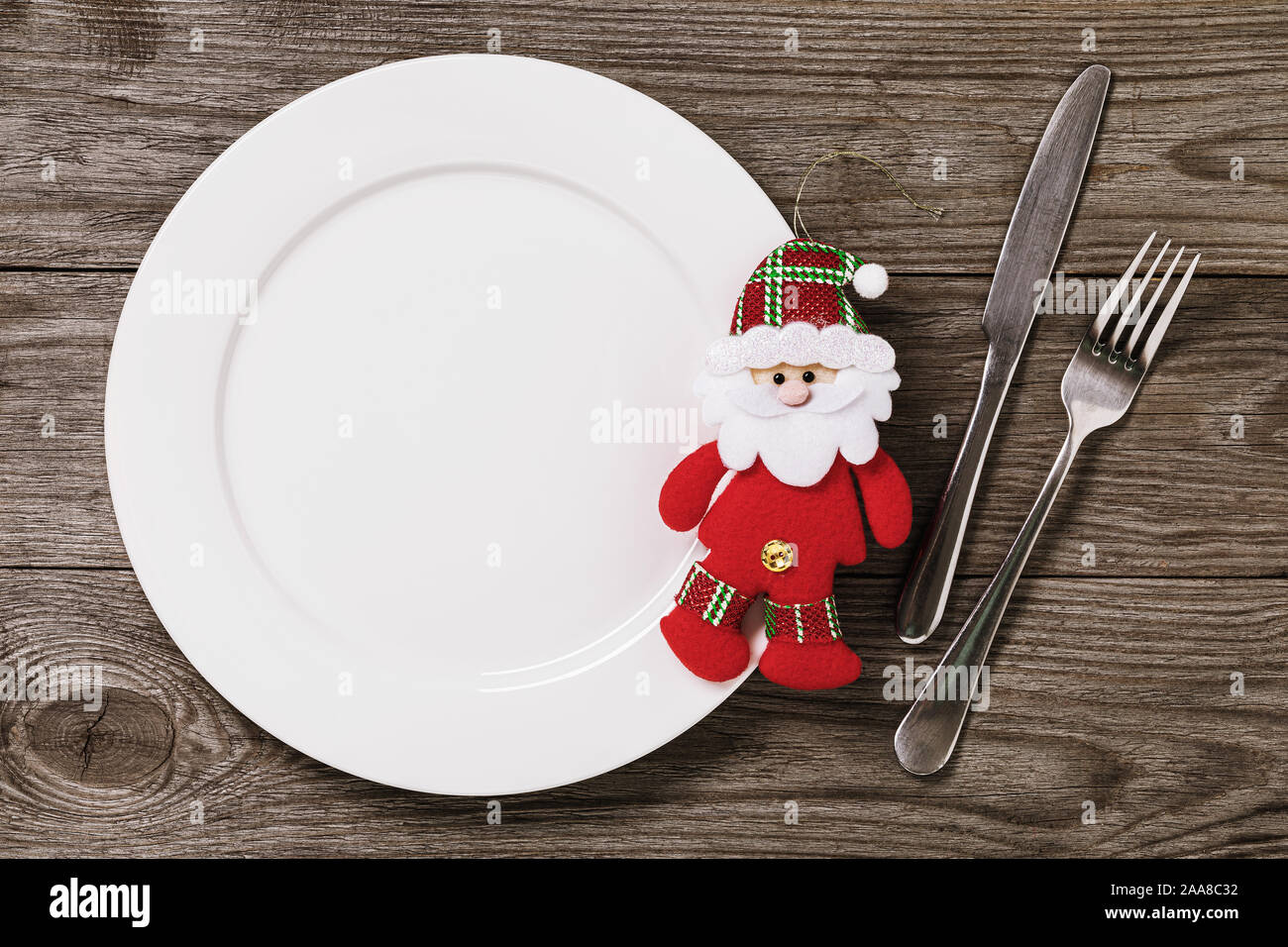 wooden toy plates and cutlery