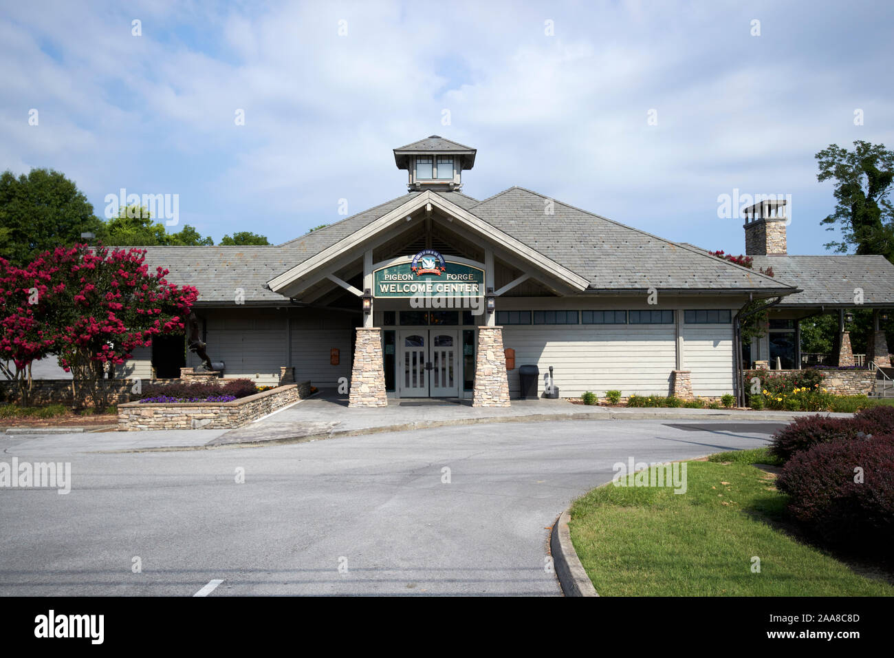pigeon forge welcome center tennessee usa Stock Photo - Alamy
