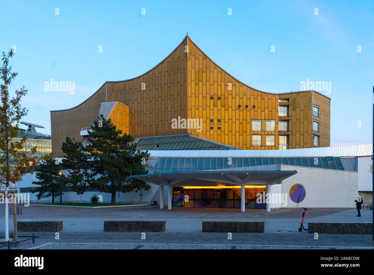 The Berliner Philharmonie Hall in Berlin. From a series of travel photos in Germany. Photo date: Thursday, November 14, 2019. Photo: Roger Garfield/Al Stock Photo