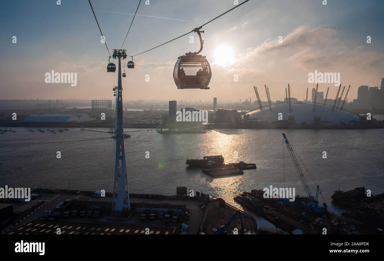 O2 arena london cable car hires stock photography and images Alamy
