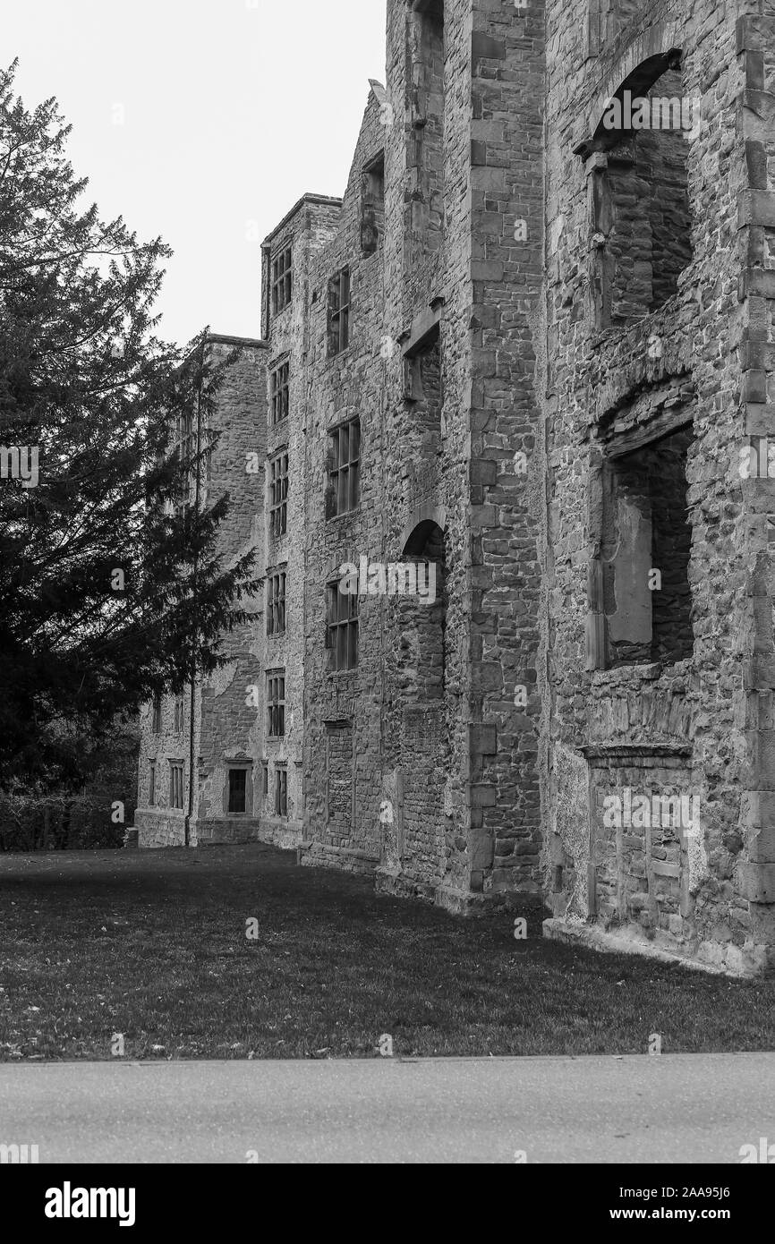 The ruins of the hardwick old hall Black and White Stock Photos