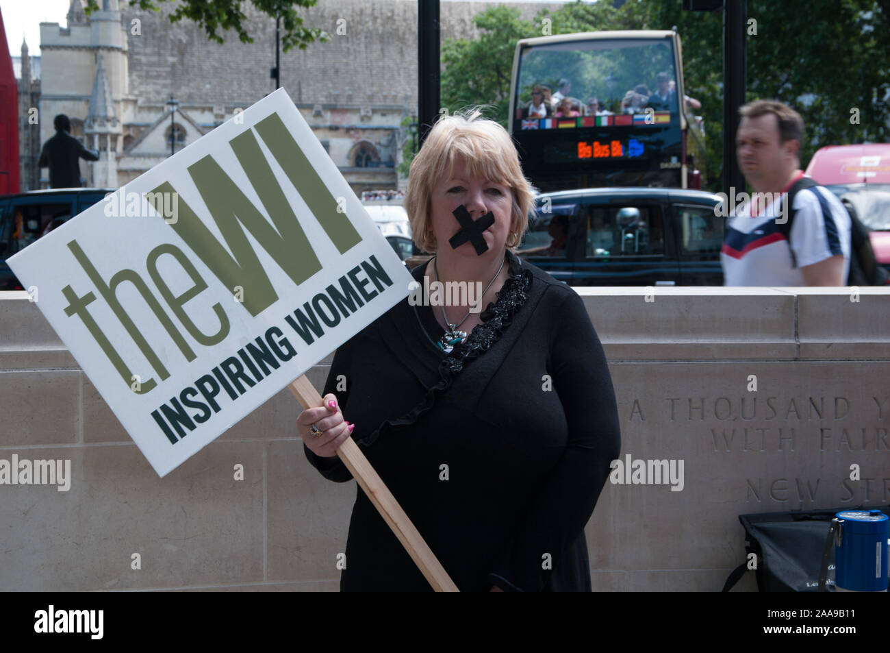 Women's Institute demonstrate outside the Supreme Court Stock Photo