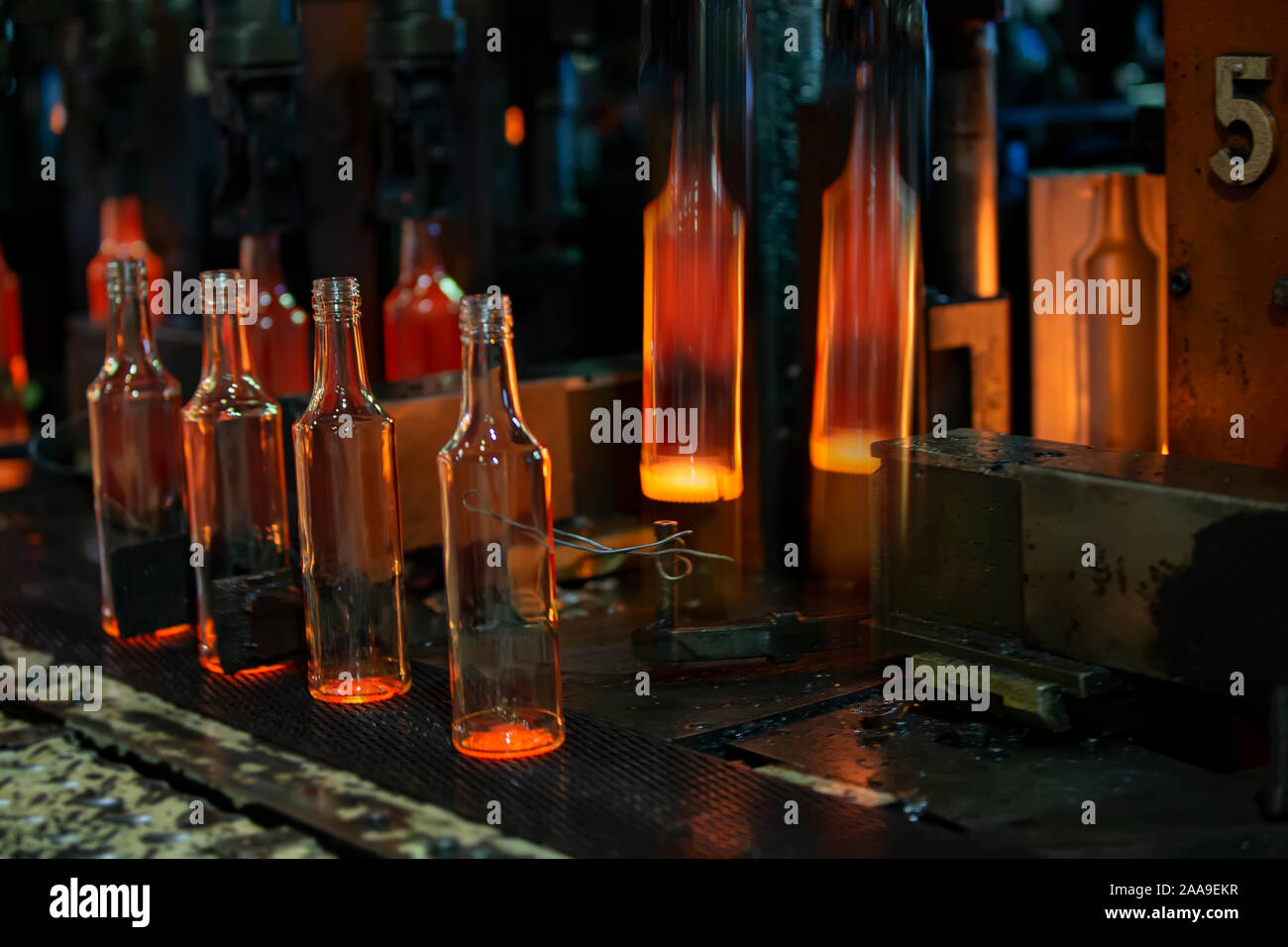 Glass Containers Process Gif Glass bottles production red hot hi-res stock photography and images ...