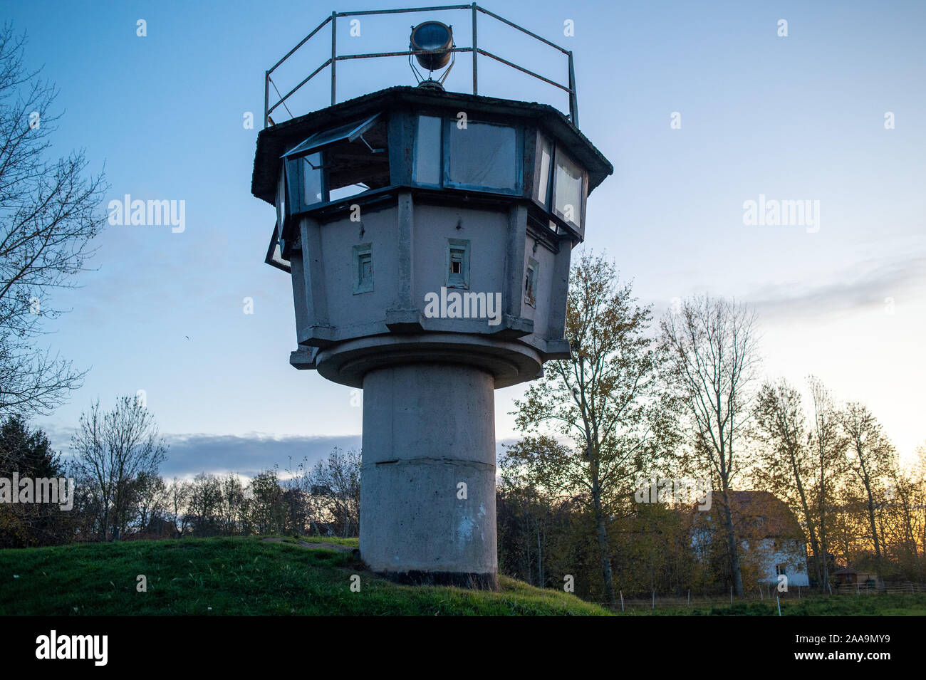 19 November 2019, Saxony-Anhalt, Hötensleben: An observation tower in the border museum Hötensleben. The preserved complex was once part of the inner-German border. Photo: Klaus-Dietmar Gabbert/dpa-Zentralbild/ZB Stock Photo