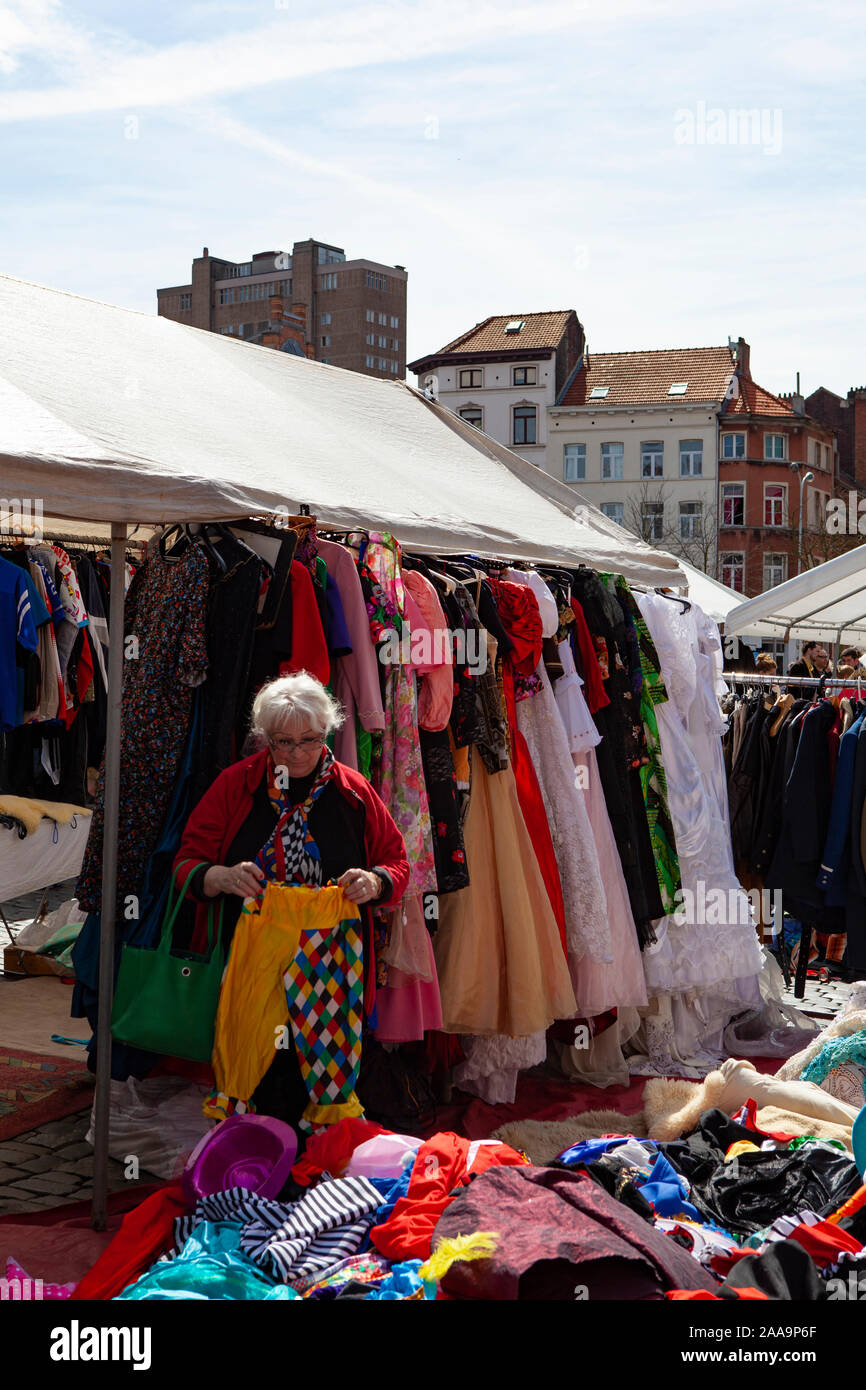 Vetements hi-res stock photography and images - Page 2 - Alamy