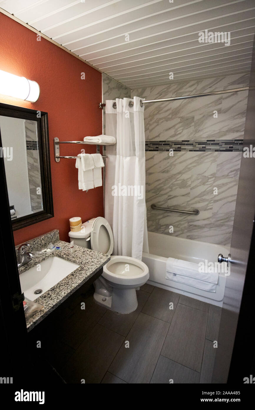 bathroom in a cheap hotel rodeway inn savannah georgia usa Stock Photo