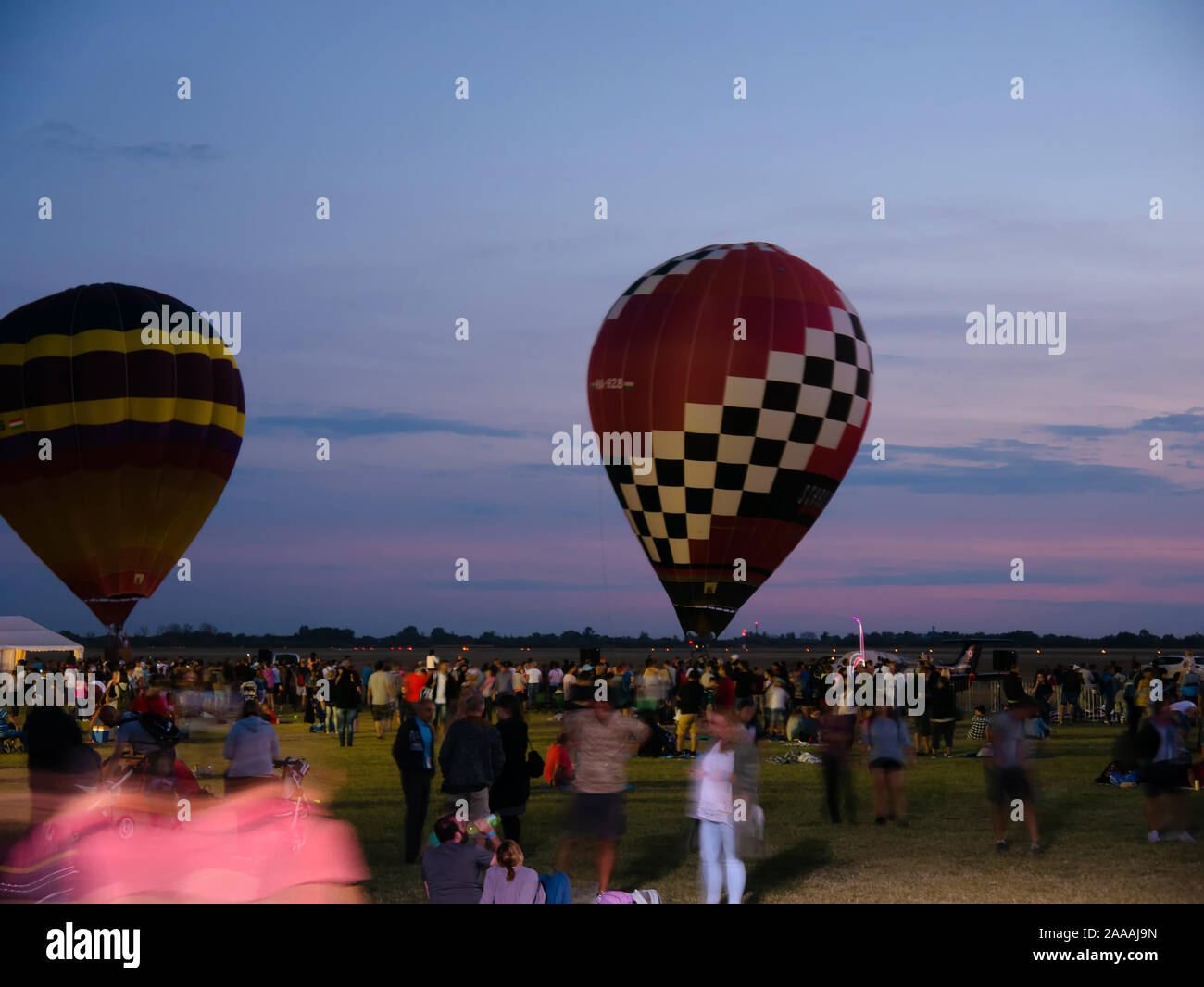 Air balloons night glow hi-res stock photography and images - Page 4 - Alamy