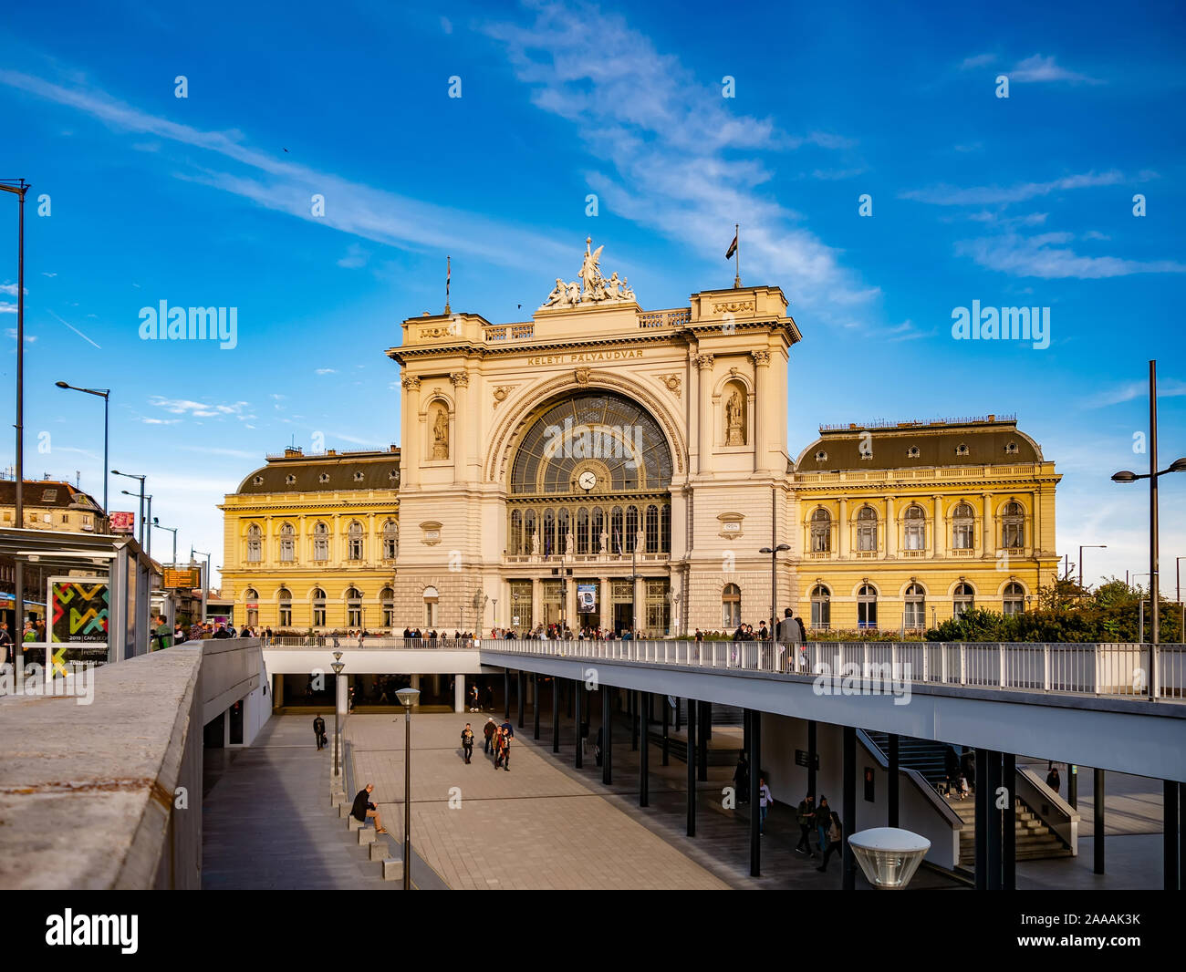 Train station budapest hi-res stock photography and images - Page 13 - Alamy