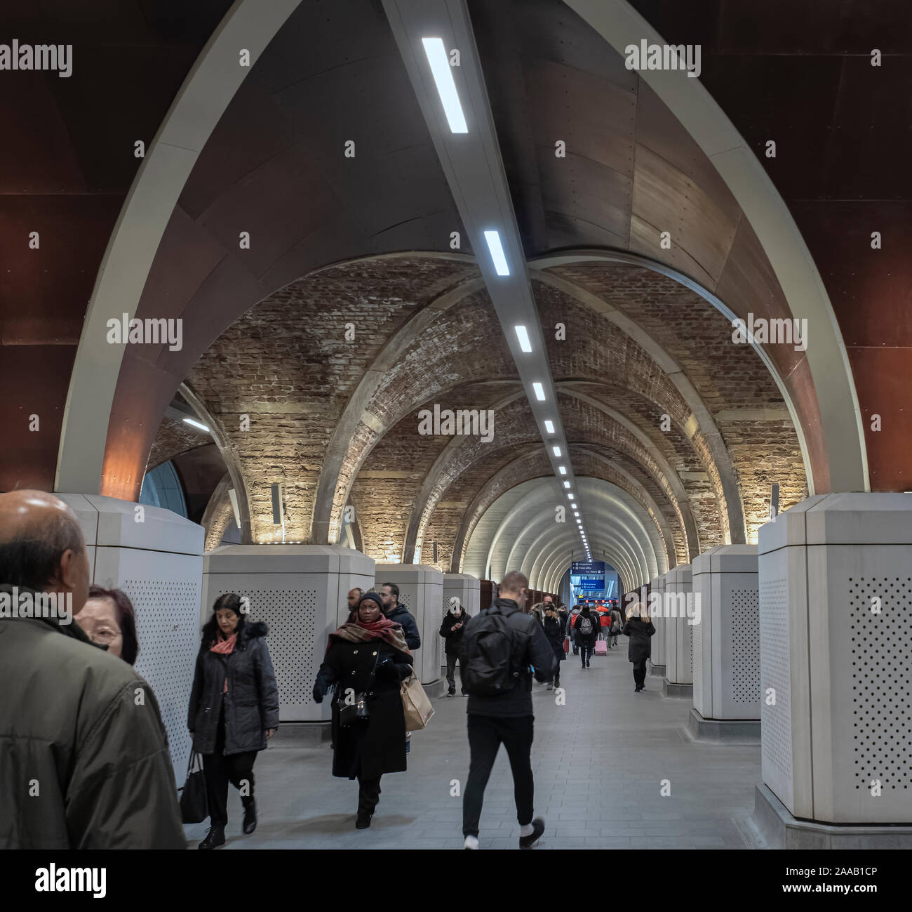 London Bridge Railway Station Arches Stock Photo Alamy